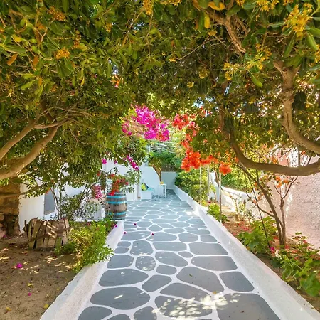 Apartment Ioanna Adamantas (Milos)