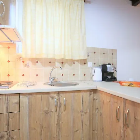 Ioanna Apartment *